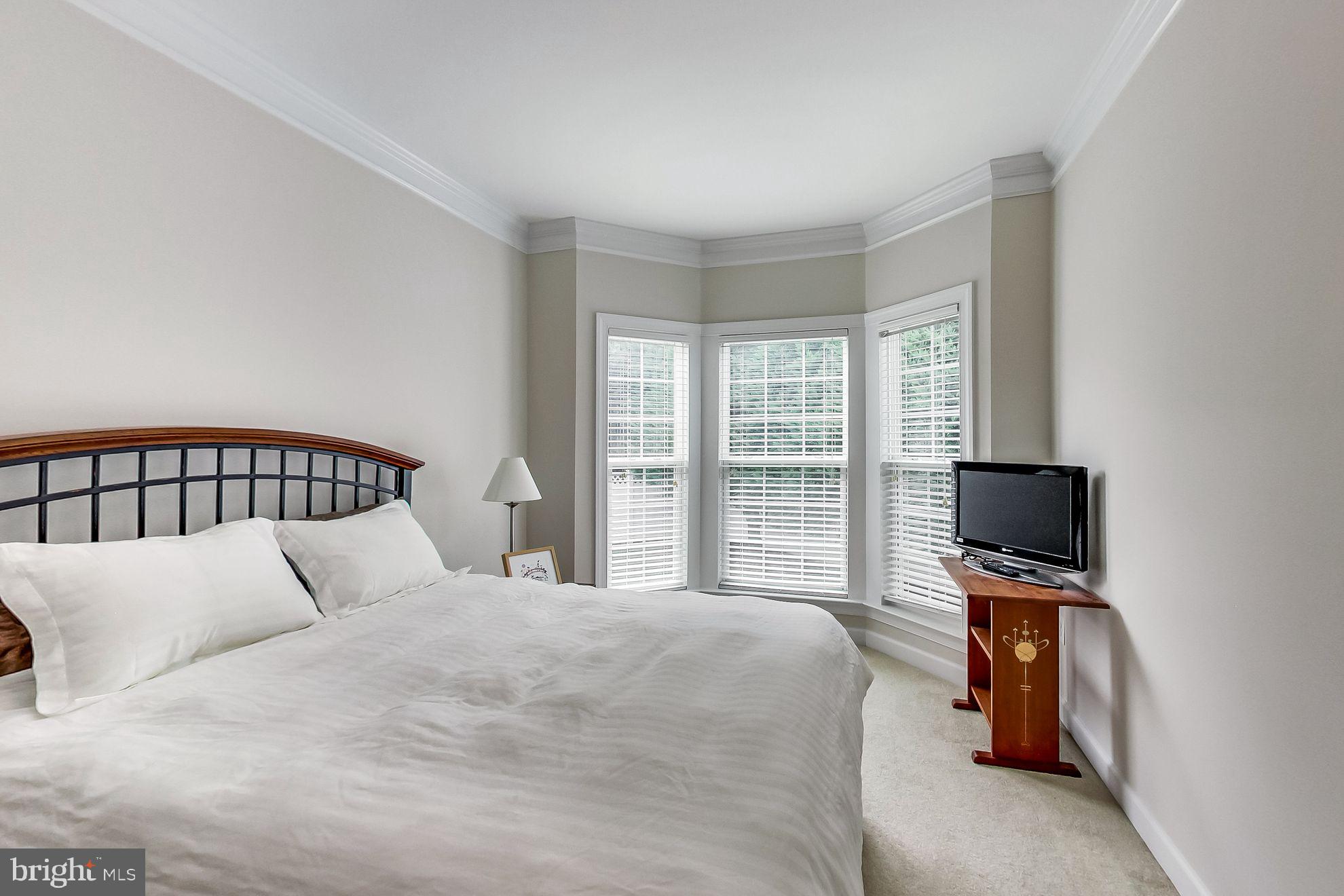 612 Crawfords Ridge Road Odenton, MD 21113 - Photo 15 of 53 Main Level Bedroom
