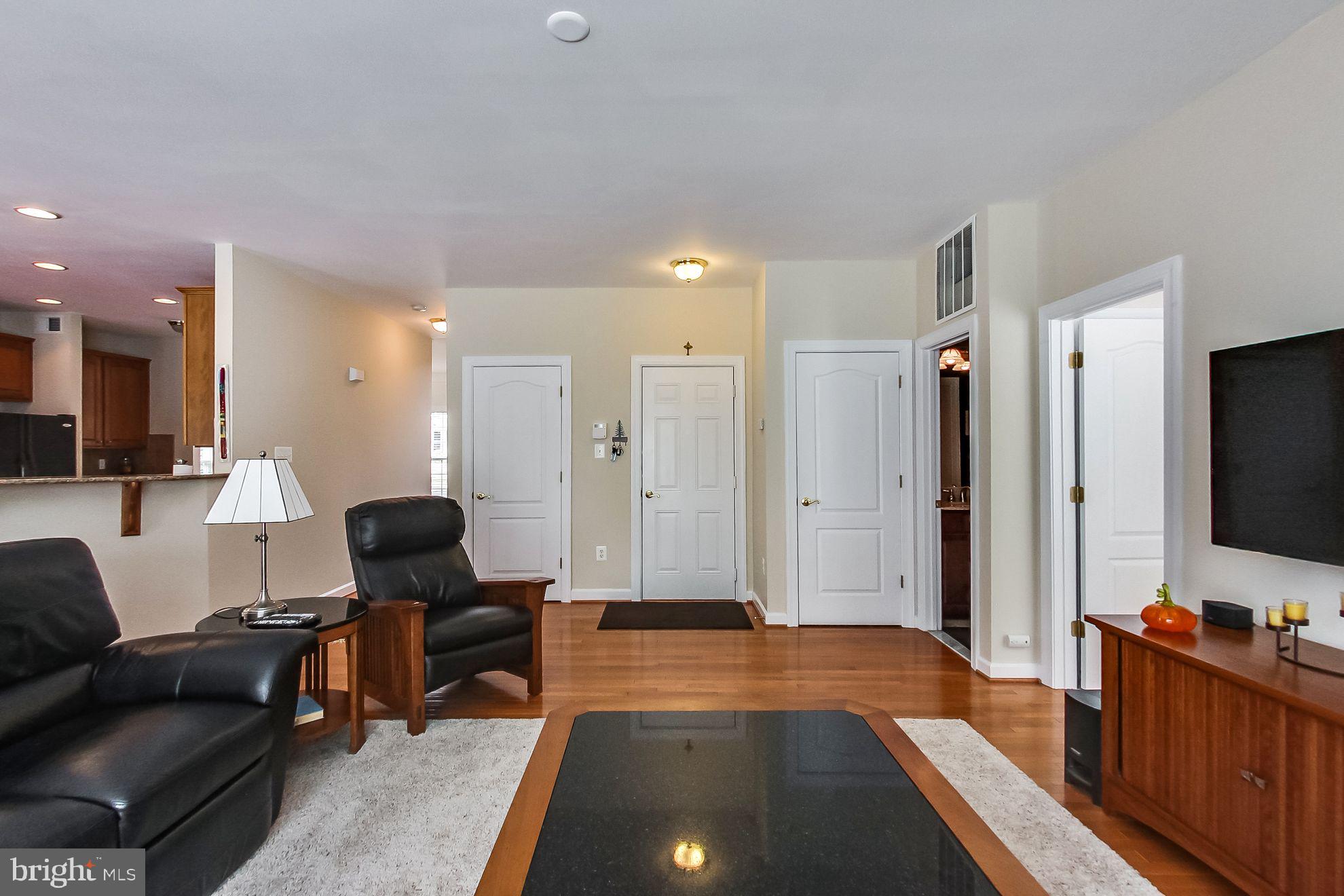 612 Crawfords Ridge Road Odenton, MD 21113 - Photo 4 of 53 Living Room