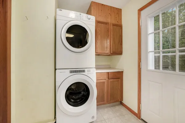 $449,900 | 2550 Bewell Avenue Southeast, Lowell, MI 49331