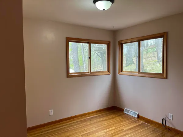 $449,900 | 2550 Bewell Avenue Southeast, Lowell, MI 49331