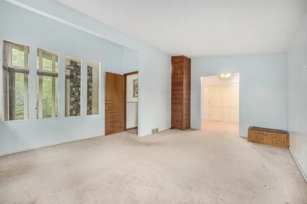 $449,900 | 2550 Bewell Avenue Southeast, Lowell, MI 49331