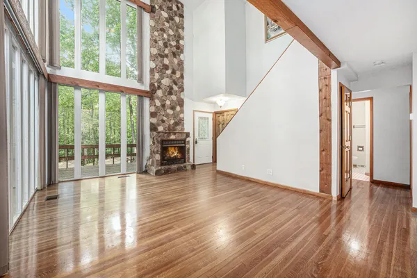 $449,900 | 2550 Bewell Avenue Southeast, Lowell, MI 49331