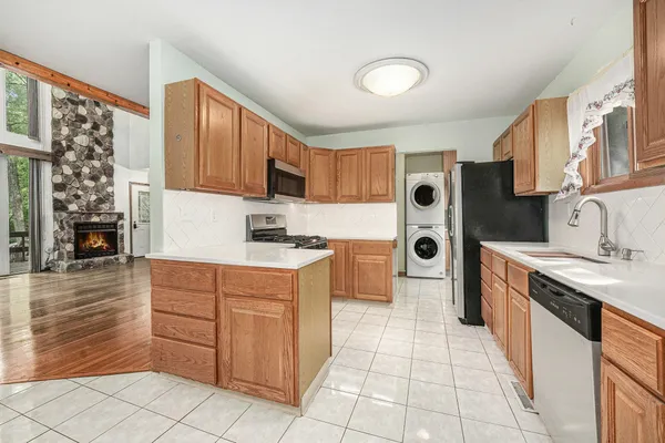 $449,900 | 2550 Bewell Avenue Southeast, Lowell, MI 49331
