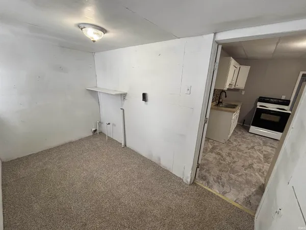 $84,900 | 1027 North 10th Street, Vincennes, IN 47591
