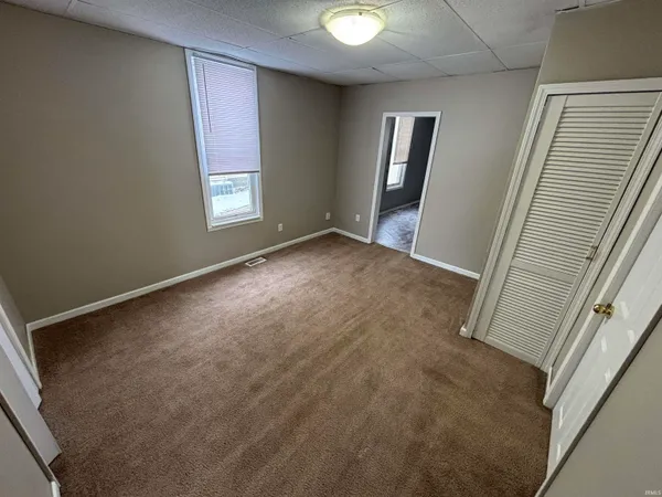 $84,900 | 1027 North 10th Street, Vincennes, IN 47591
