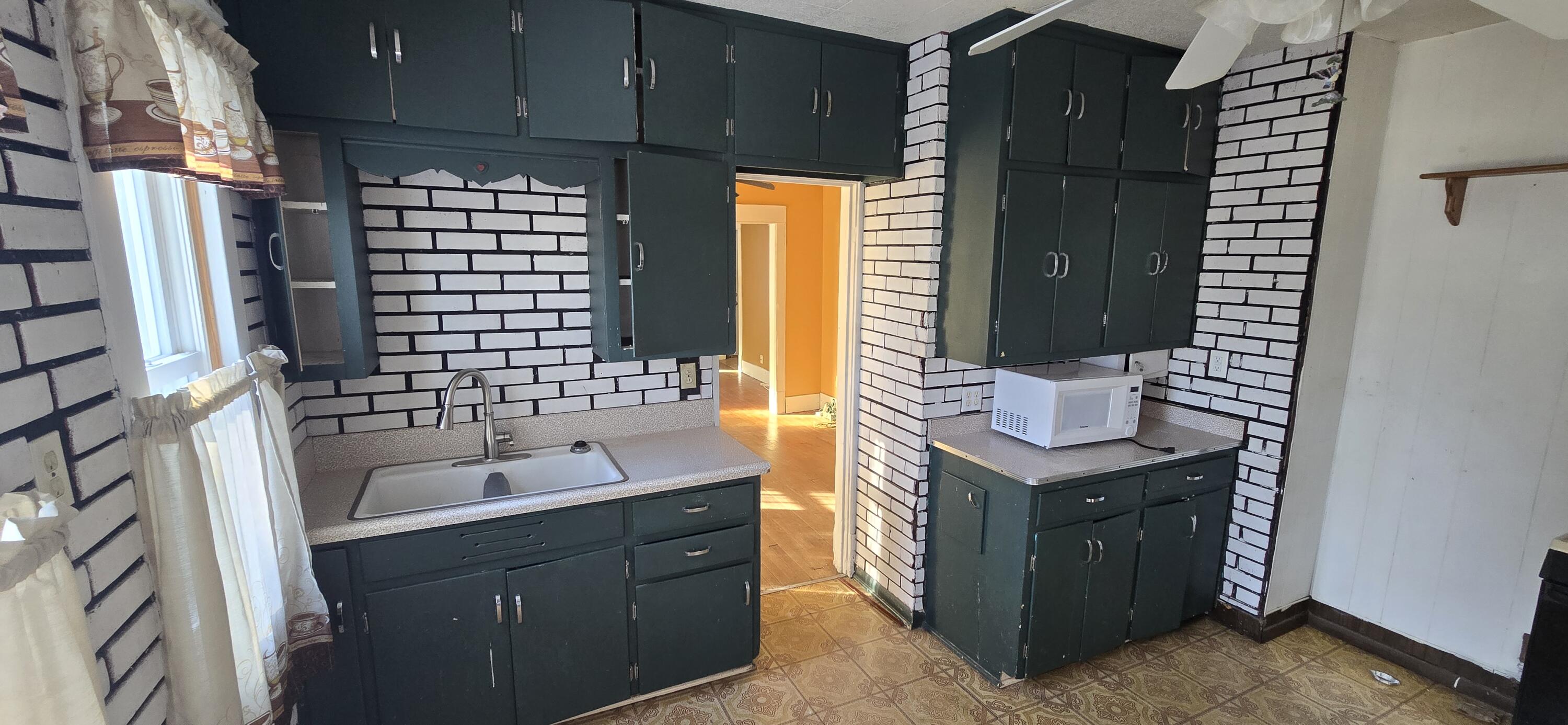 3754 South Rutland Avenue St. Francis, WI 53235 - Photo 17 of 38 20260126_135557