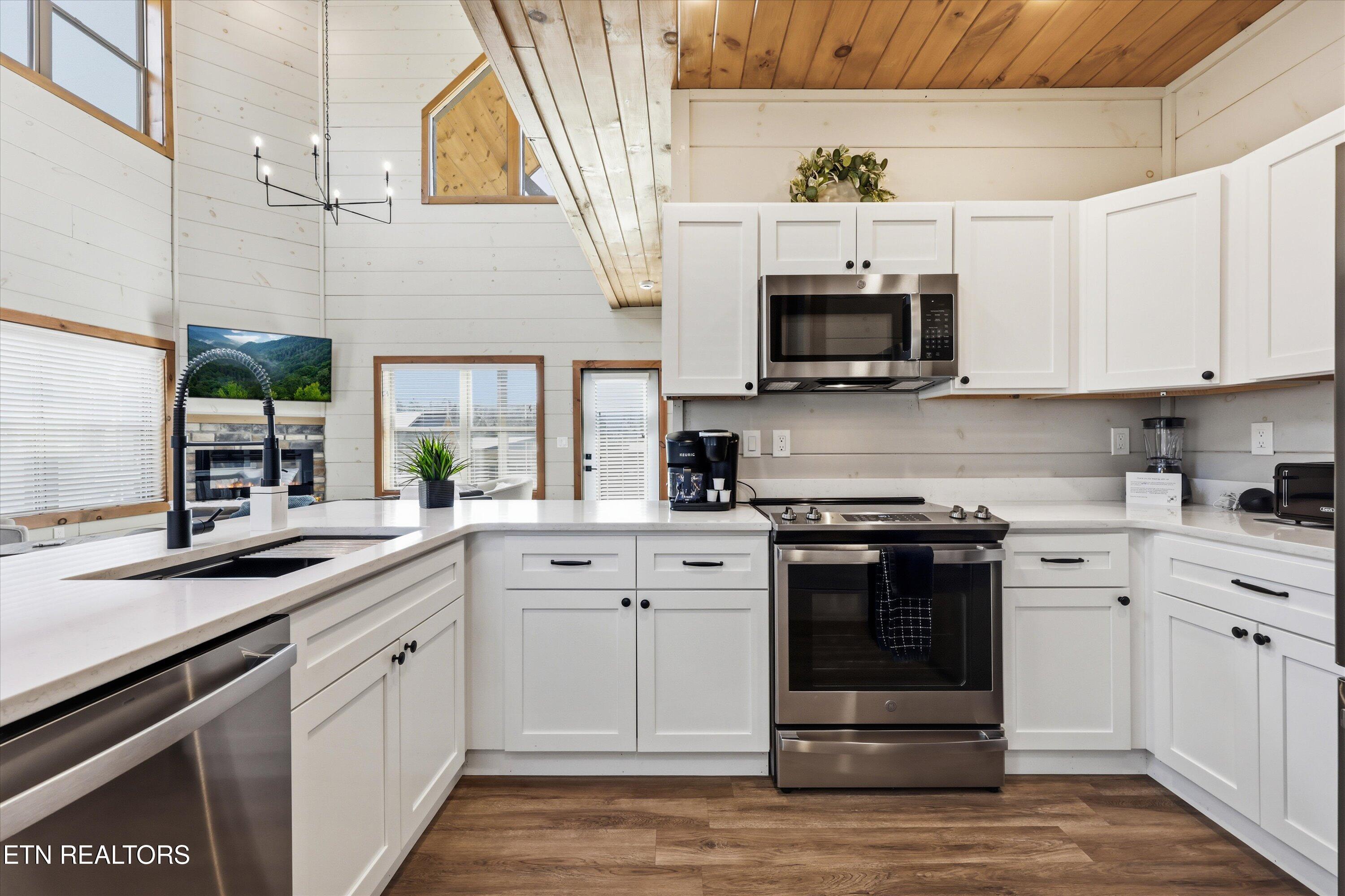 2872 Sequoia Road Pigeon Forge, TN 37863 - Photo 13 of 46 15-2872 Sequoia Rd13