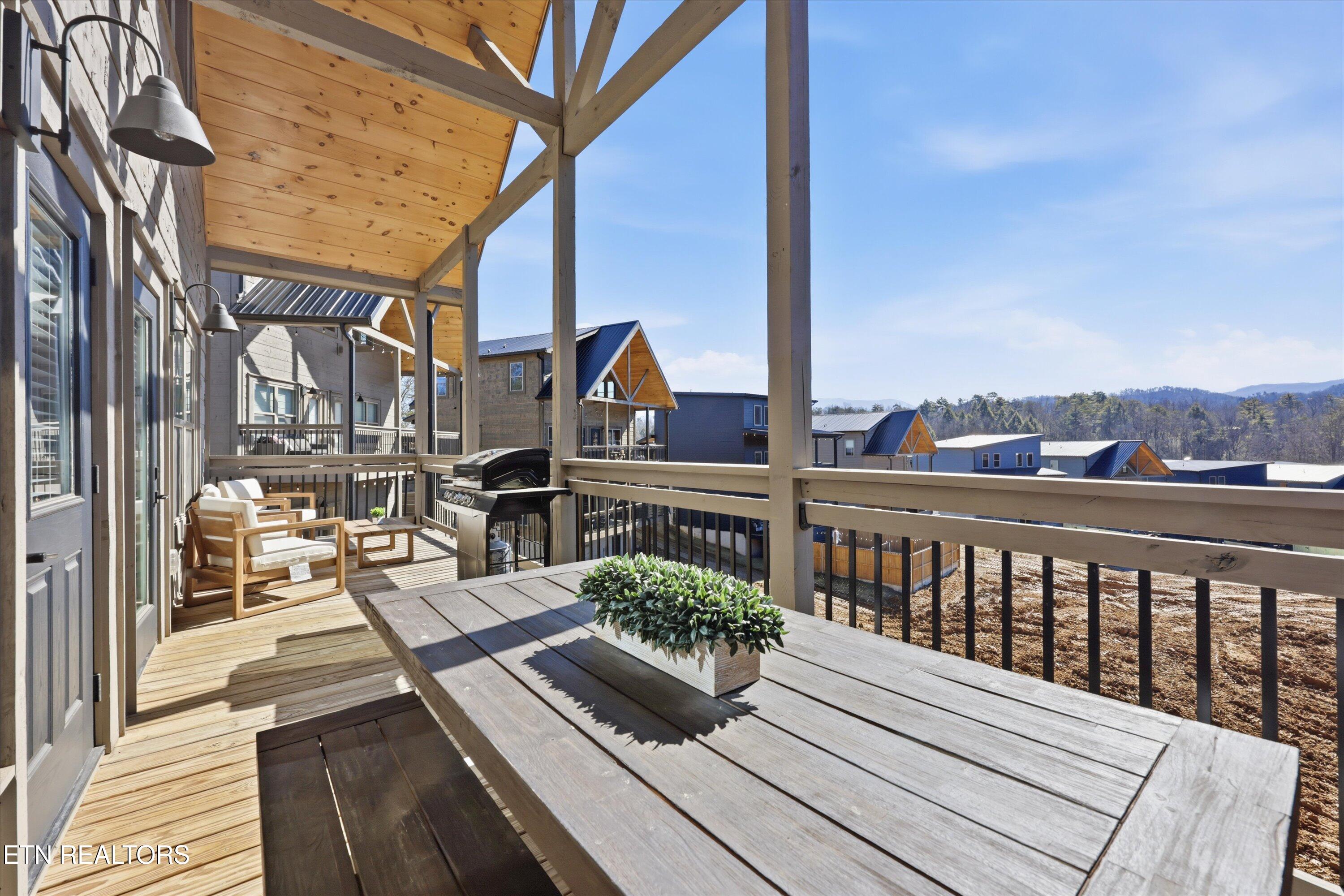 2872 Sequoia Road Pigeon Forge, TN 37863 - Photo 17 of 46 18-2872 Sequoia Rd16