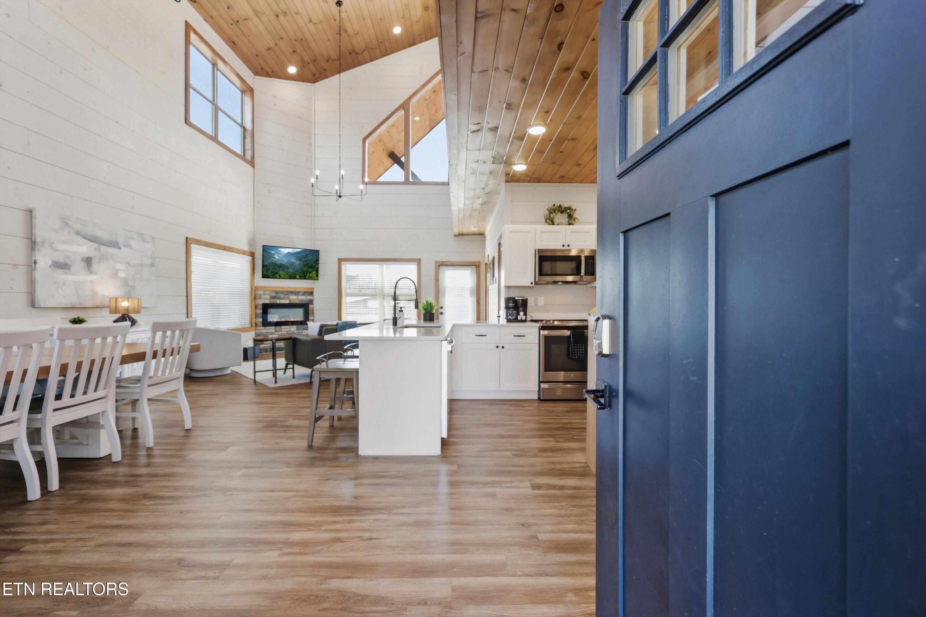 2872 Sequoia Road Pigeon Forge, TN 37863 - Photo 5 of 46 06-2872 Sequoia Rd04