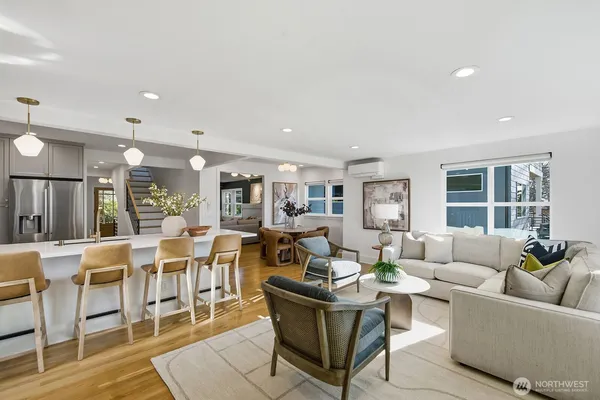 $2,161,000 | 7511 41st Avenue Northeast, Seattle, WA 98115