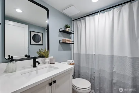$2,161,000 | 7511 41st Avenue Northeast, Seattle, WA 98115