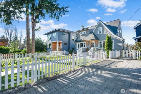 $2,161,000 | 7511 41st Avenue Northeast, Seattle, WA 98115