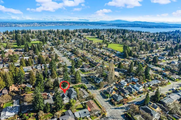 $2,161,000 | 7511 41st Avenue Northeast, Seattle, WA 98115