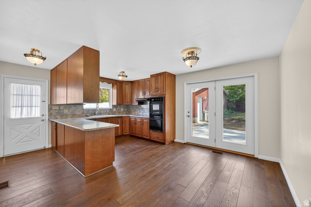 3120 North Apache Way Provo, UT 84604 - Photo 24 of 58 Kitchen