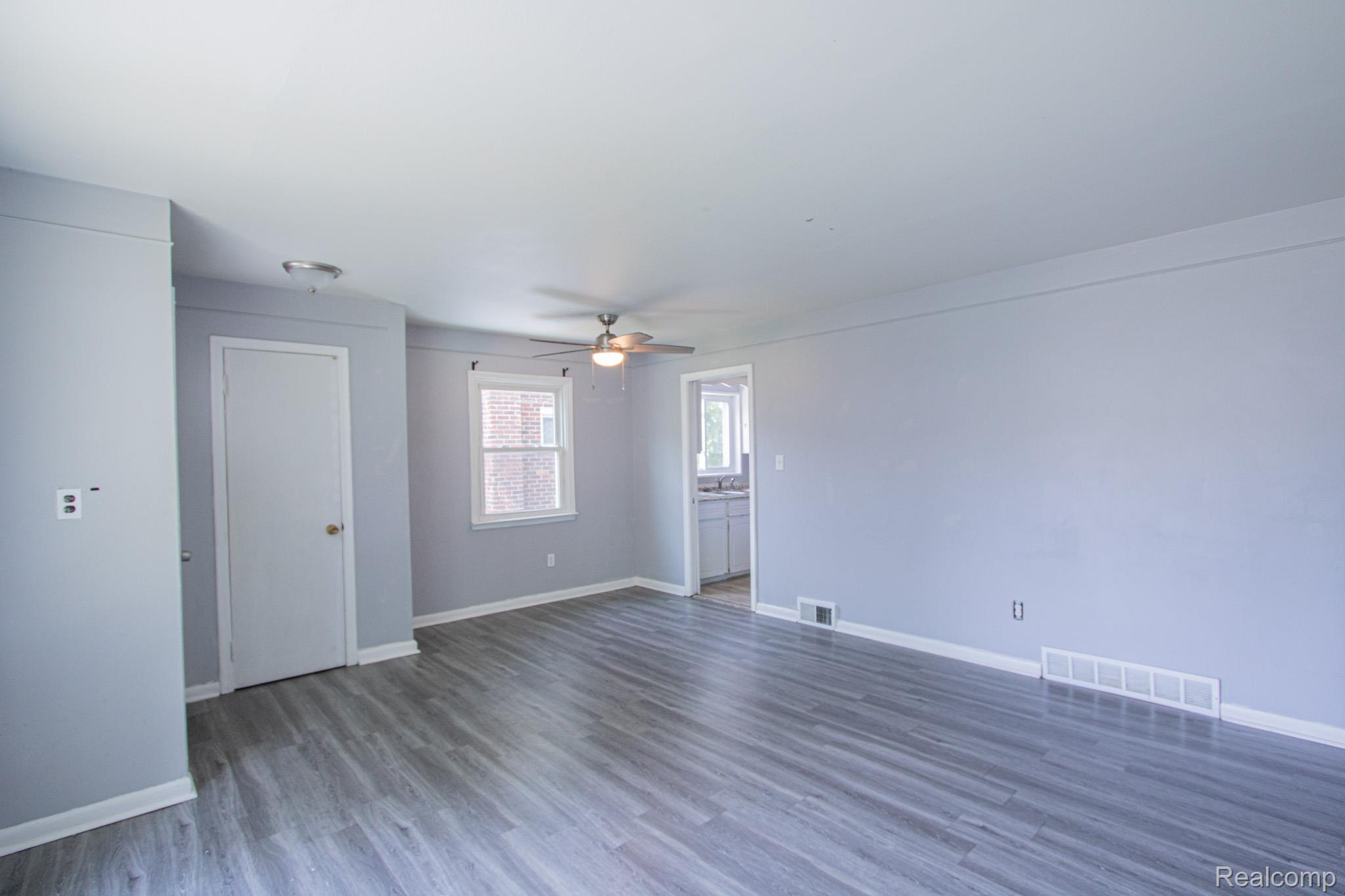 29864 Brooklane Street Inkster, MI 48141 - Photo 2 of 27 IMG_1881.jpg