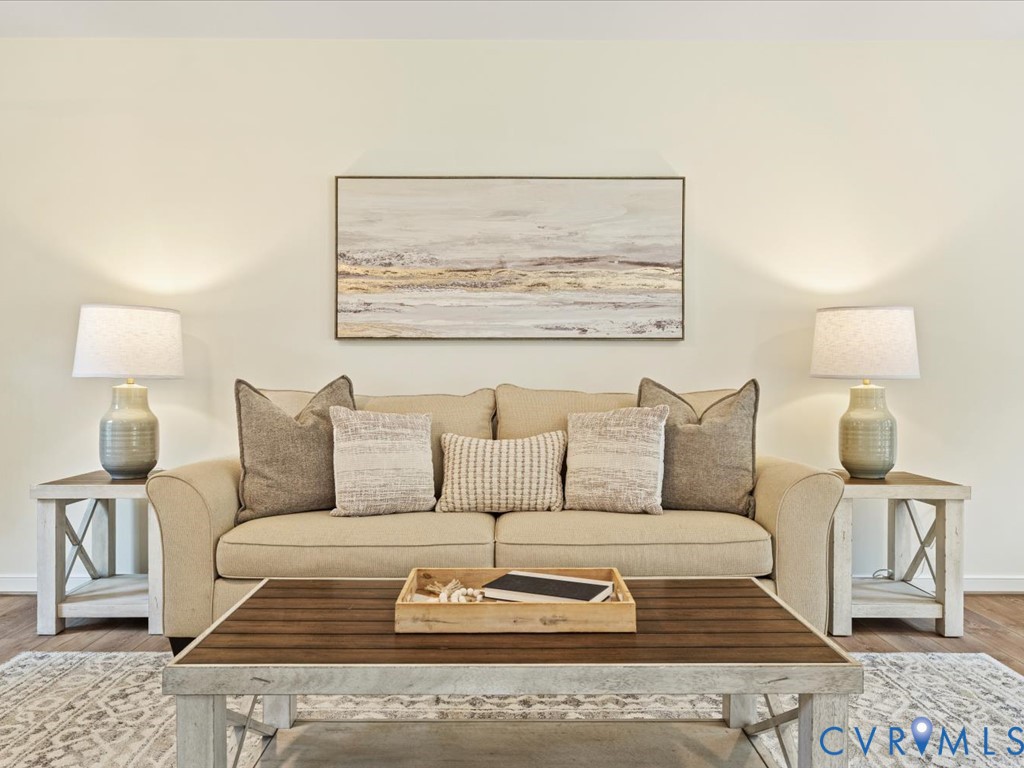 160 Ashburn Road Cumberland, VA 23040 - Photo 26 of 45 a living room with furniture and a lamp