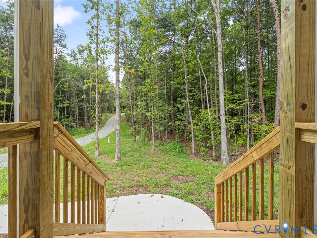 160 Ashburn Road Cumberland, VA 23040 - Photo 8 of 45 a view of balcony with yard