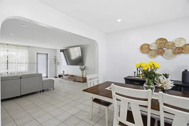 $515,900 | 7511 Taylor Street, Hollywood, FL 33024