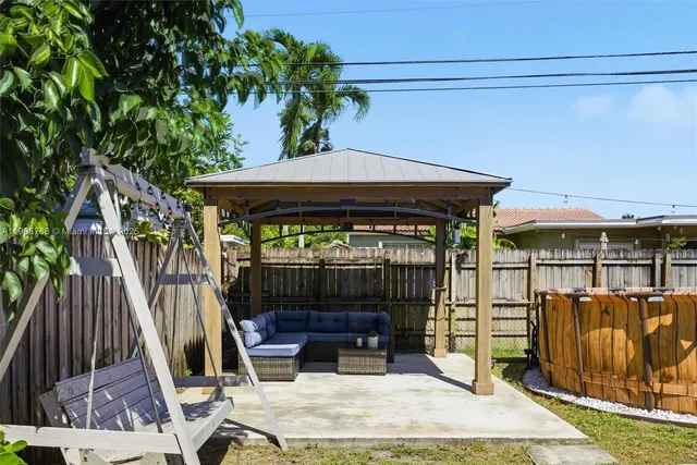 $515,900 | 7511 Taylor Street, Hollywood, FL 33024