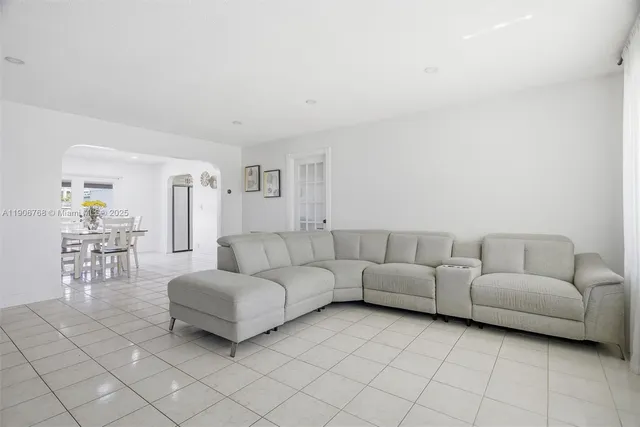 $515,900 | 7511 Taylor Street, Hollywood, FL 33024