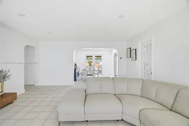 $515,900 | 7511 Taylor Street, Hollywood, FL 33024