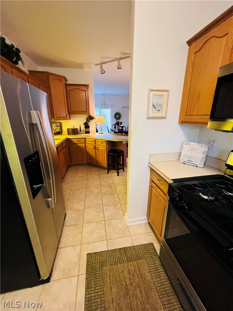 603 South Raccoon Road, Unit 4 Youngstown, OH 44515 - Photo 4 of 22 kitchen