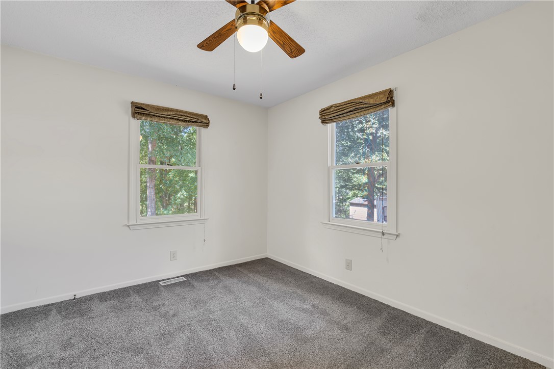 339 Springdale Avenue Liberty, SC 29657 - Photo 7 of 28