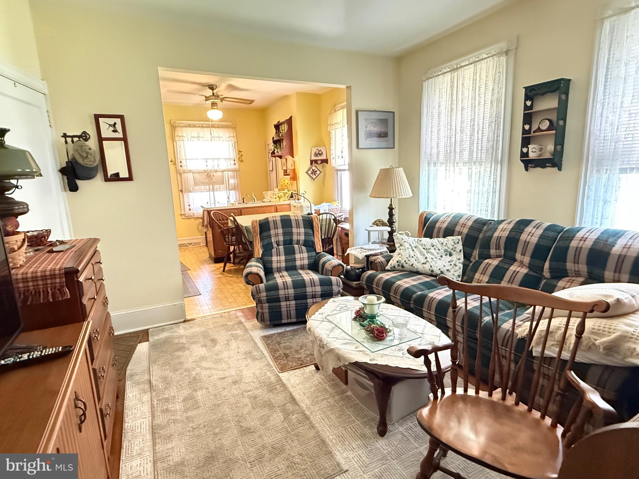 505 Ryers Avenue Cheltenham, PA 19012 - Photo 2 of 34 Living Room