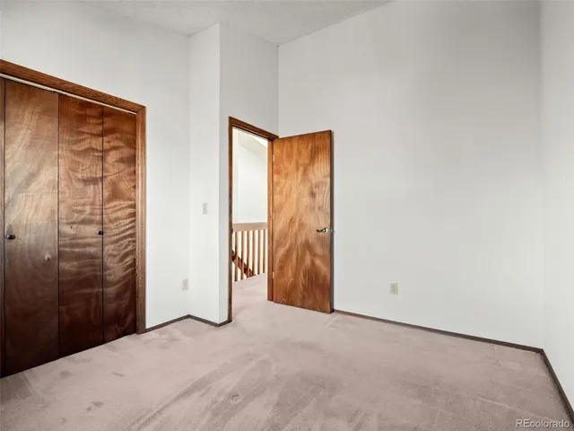 an empty room with an entryway