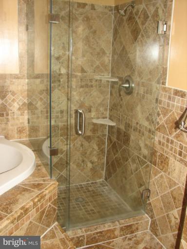 5905 Noblestown Road, Unit 53 Springfield, VA 22152 - Photo 4 of 4 Bath