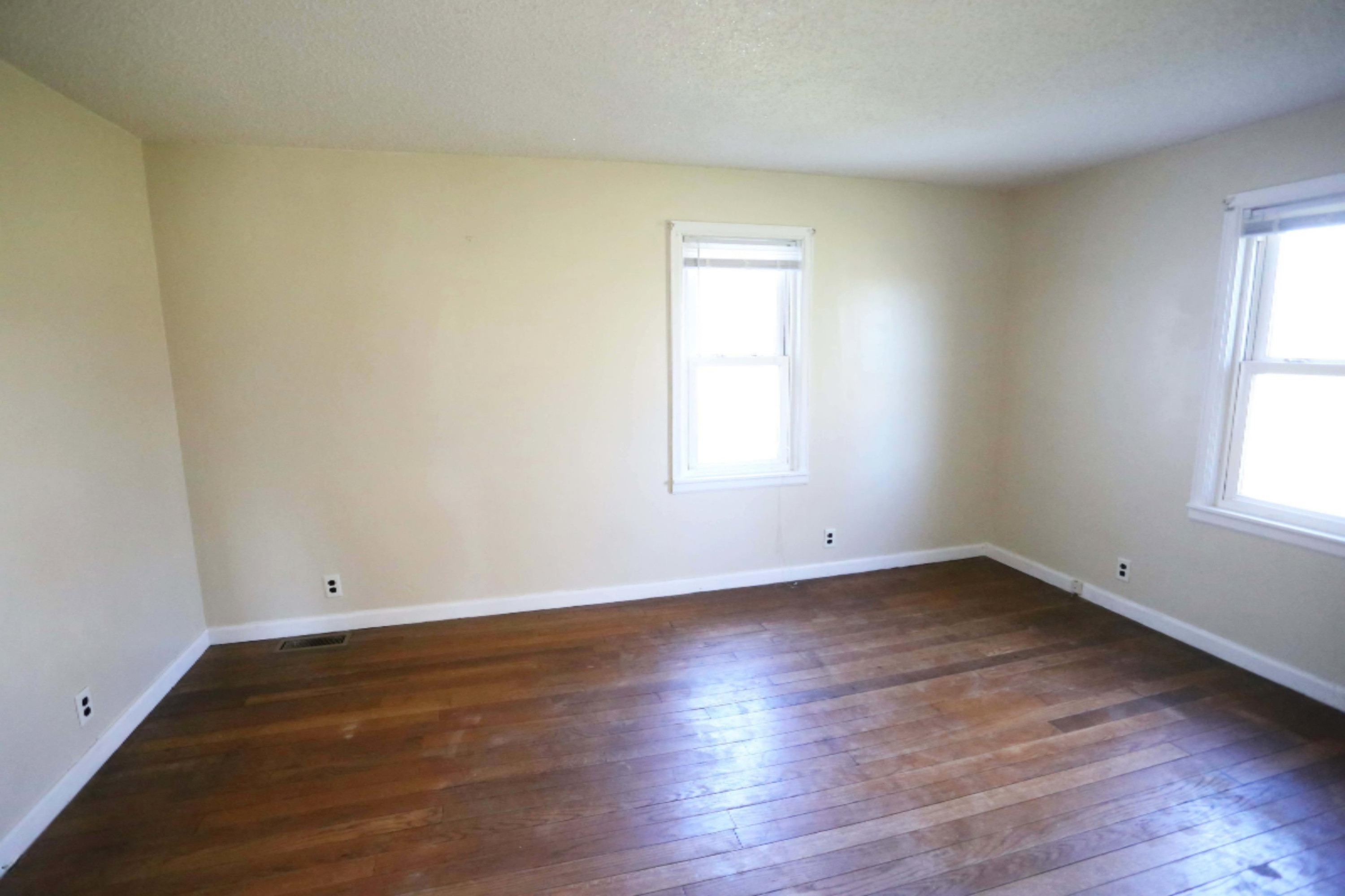 1118 Jefferson Street Three Rivers, MI 49093 - Photo 19 of 37 IMG_4703