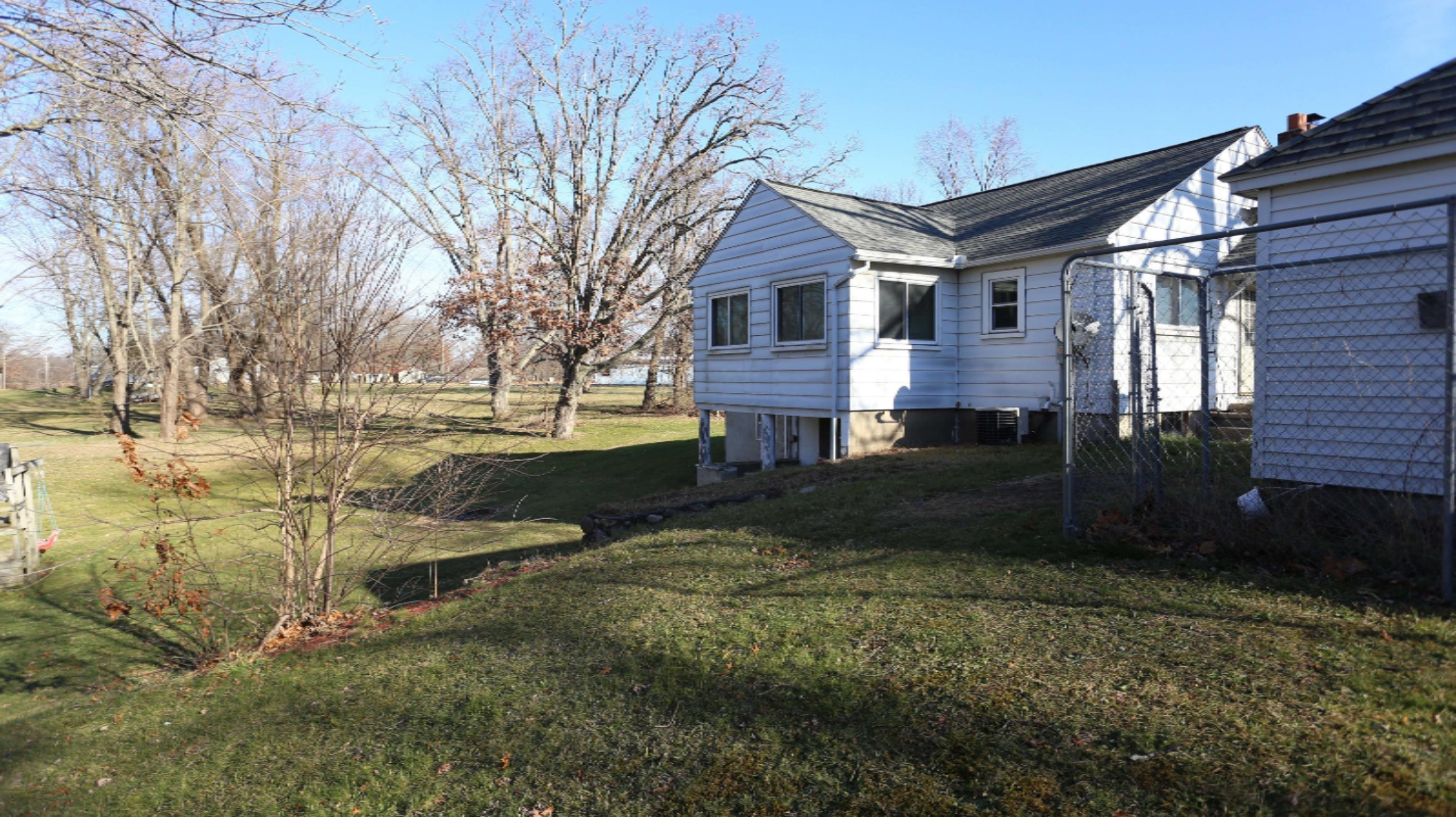 1118 Jefferson Street Three Rivers, MI 49093 - Photo 29 of 37 IMG_4800