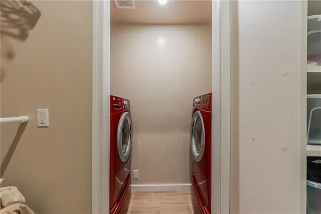 $748,000 | 1955 Birmingham Road, Liberty, MO 64068