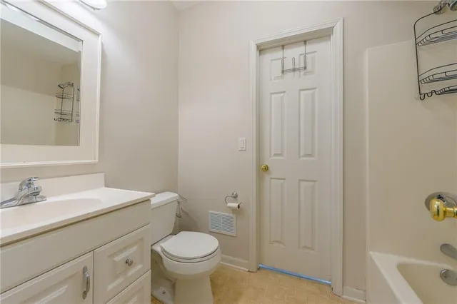 $748,000 | 1955 Birmingham Road, Liberty, MO 64068