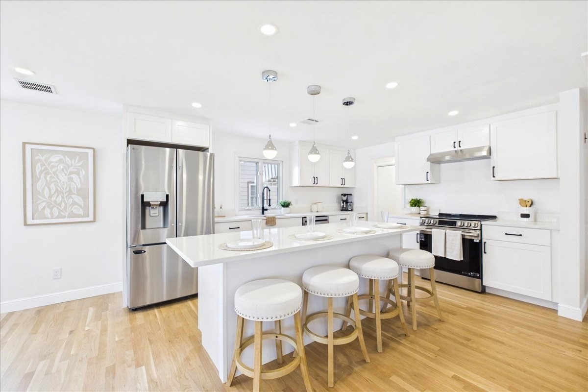 40 Dix Street Waltham, MA 02453 - Photo 11 of 28 Gallery Image 11