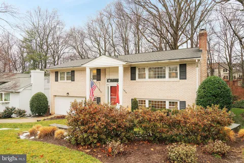 $799,900 | 6125 Beech Tree Drive, Alexandria, VA 22310