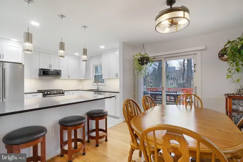 $799,900 | 6125 Beech Tree Drive, Alexandria, VA 22310