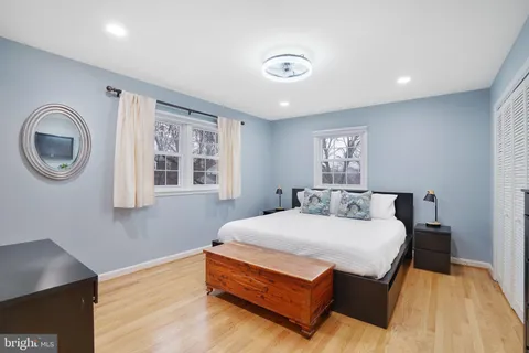 $799,900 | 6125 Beech Tree Drive, Alexandria, VA 22310