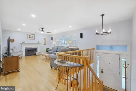 $799,900 | 6125 Beech Tree Drive, Alexandria, VA 22310