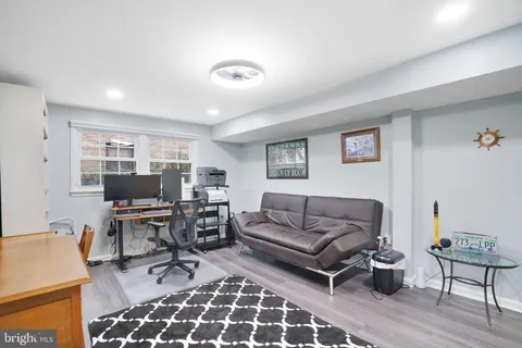 $799,900 | 6125 Beech Tree Drive, Alexandria, VA 22310