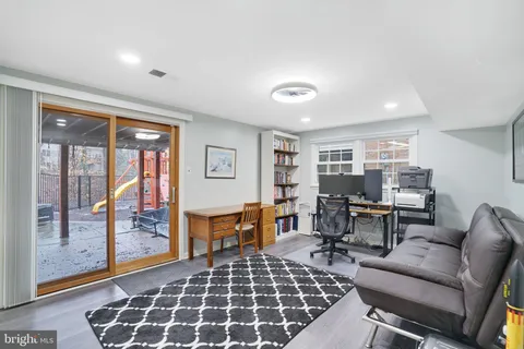 $799,900 | 6125 Beech Tree Drive, Alexandria, VA 22310