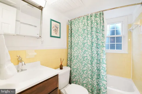 $799,900 | 6125 Beech Tree Drive, Alexandria, VA 22310