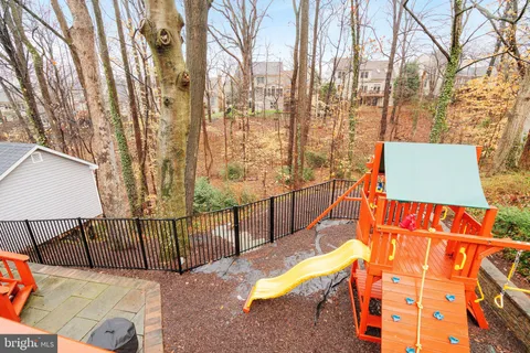 $799,900 | 6125 Beech Tree Drive, Alexandria, VA 22310