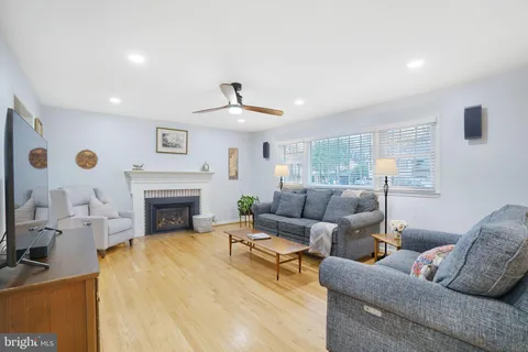 $799,900 | 6125 Beech Tree Drive, Alexandria, VA 22310