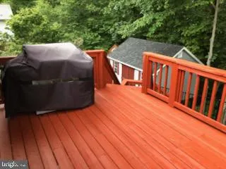 $799,900 | 6125 Beech Tree Drive, Alexandria, VA 22310