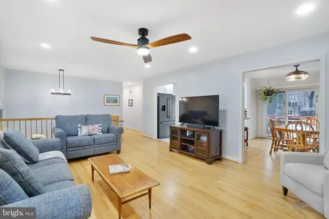 $799,900 | 6125 Beech Tree Drive, Alexandria, VA 22310