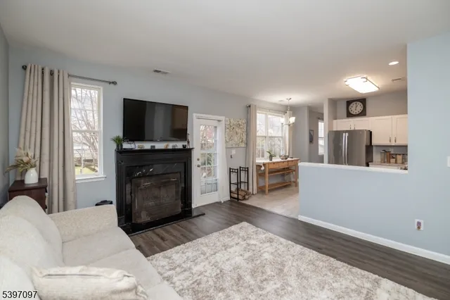 $525,000 | 55 Saxton Drive, Hackettstown, NJ 07840