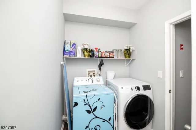 $525,000 | 55 Saxton Drive, Hackettstown, NJ 07840