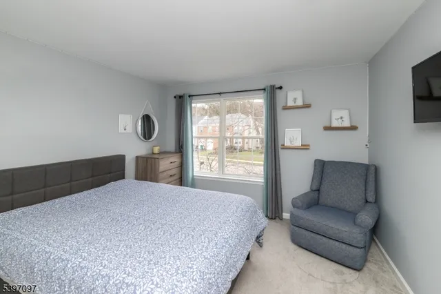 $525,000 | 55 Saxton Drive, Hackettstown, NJ 07840