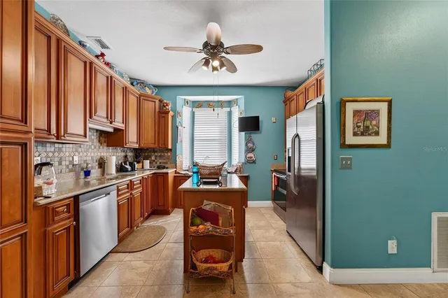 $525,000 | 901 Shagos Drive, Apollo Beach, FL 33572